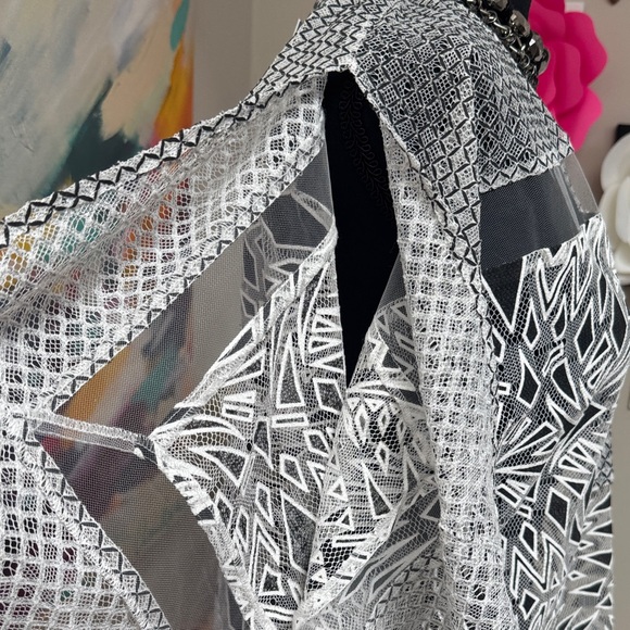 Parker Beach Black and White Geometric CoverUp - Picture 5 of 10